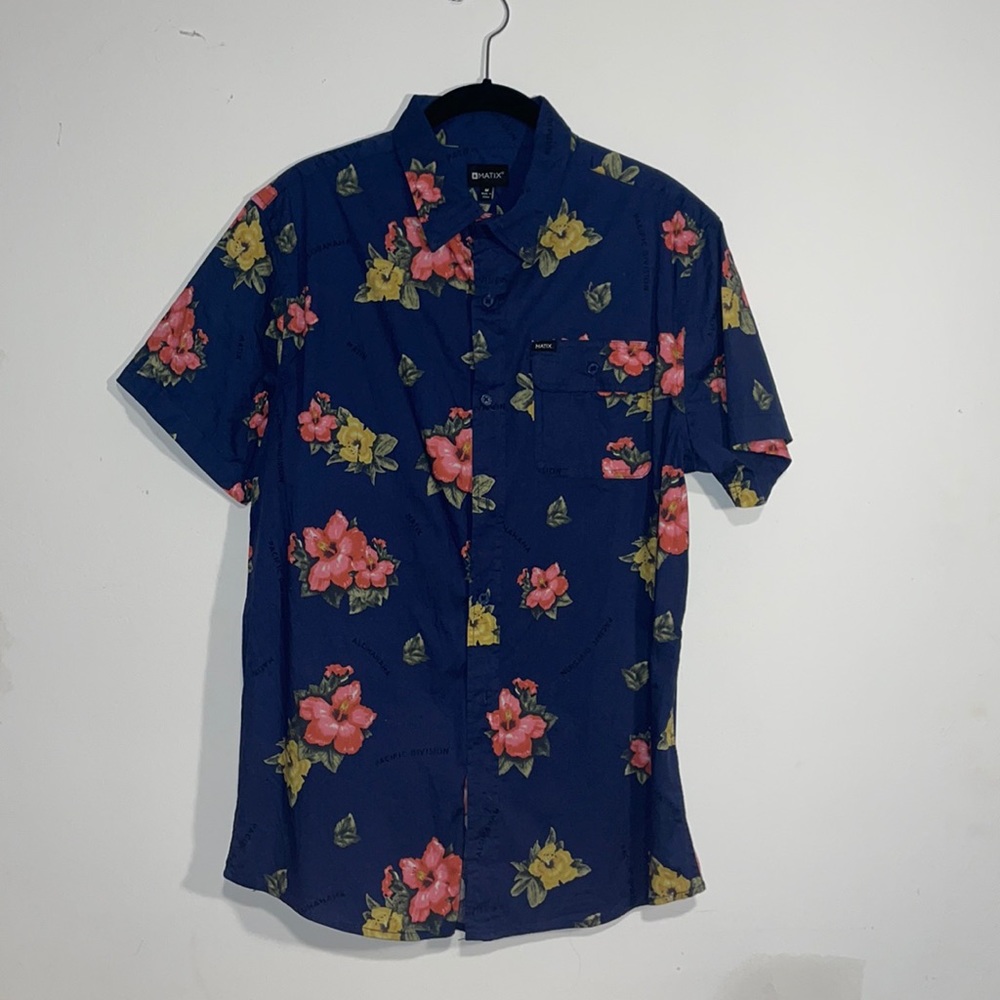 Matix button down t-shirt (size M)